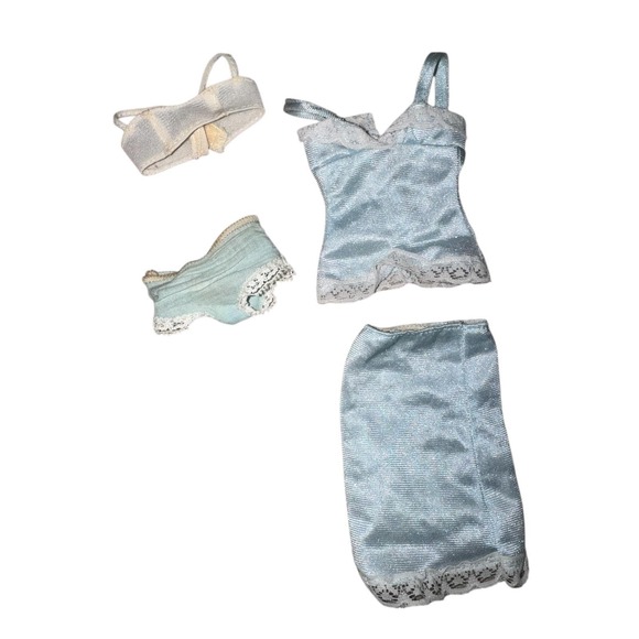 1970s/80s Vintage Barbie Clothing Lot Dresses Lingerie Skirt Tops Bundle - Picture 2 of 7